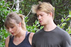 [Photos] Taylor Swift and boyfriend Joe Alwyn