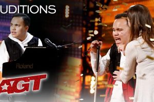 AGT 2019  Kodi Lee sings  A Song For You   gets Golden Buzzer