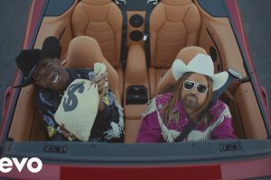 Old Town Road by Lil Nas X ft. Billy Ray Cyrus  Music Video