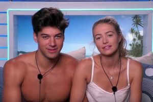 Love Island USA  Zac  Elizabeth first date  Islanders want to know what happened