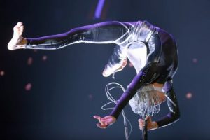 AGT 2019  Contortionist Marina Mazepa s pole dance  Judge Cuts