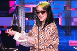 AMA 2019  Billie Eilish wins  Favorite Artist   Alternative Rock