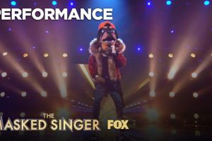 The Masked Singer 2019  Rottweiler sings  Castle on the Hill   Season 2 Ep 7