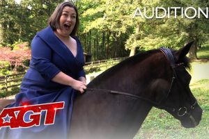 Erin McCarthy audition AGT 2020, Opera singer riding a horse