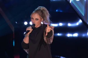 Kelsie Watts The Voice Knockouts 2020  You Oughta Know