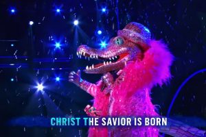 Crocodile The Masked Singer 2020 “Silent Night” Holiday Sing-a-long