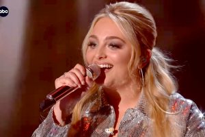 Huntergirl American Idol 2022  9 to 5  Dolly Parton  Season 20 Top 10