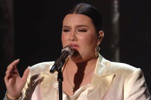 Nicolina Bozzo American Idol 2022  Light in the Hallway  Pentatonix  Season 20 Top 7 Mother s Day Dedication