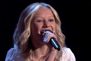 Ansley Burns The Voice 2022 Audition  Unchained Melody  Righteous Brothers  Season 22