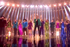 Lionel Richie with Top 12 American Idol 2024 Finale “Running with the Night”, Season 22